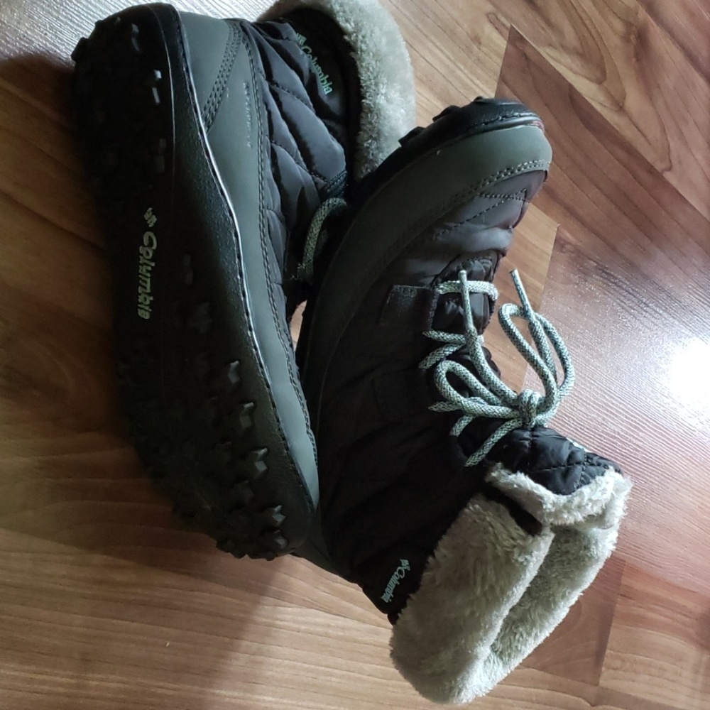 Columbia Snow Boots